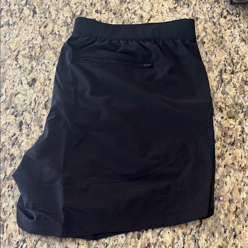 True Classic Men's Black Athletic Shorts